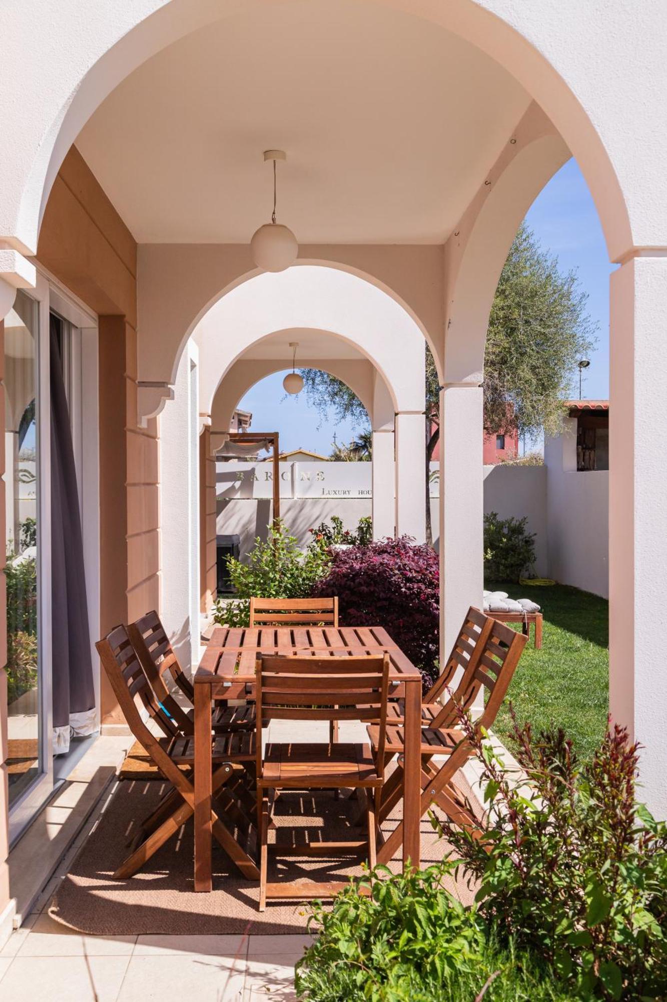 Residenza Del Barone Luxury House - Pula, Sardegnaアパートメント エクステリア 写真